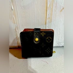 Authentic Louis Vuitton  Monogram Porte Monnaie Viennois Bifold Wallet - Brown